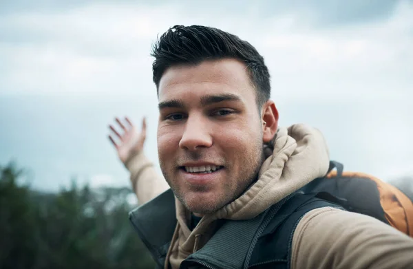Lost Exploring Young Man Taking Selfies While Out Hike — Stock Photo, Image