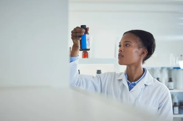 Das Wird Alles Verändern Ein Junger Wissenschaftler Arbeitet Einem Labor — Stockfoto