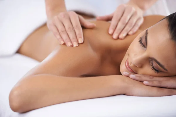 Relájese Spa Mujer Con Bienestar Masaje Tratamiento Lujo Con Alivio —  Fotos de Stock