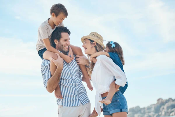Αγάπη Μιας Οικογένειας Είναι Μεγαλύτερη Ευλογία Της Ζωής Ένα Ευτυχισμένο — Φωτογραφία Αρχείου
