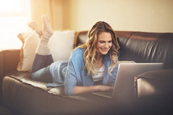 Home Best Place Relax Relaxed Young Woman Using Laptop Sofa — Stock Photo, Image