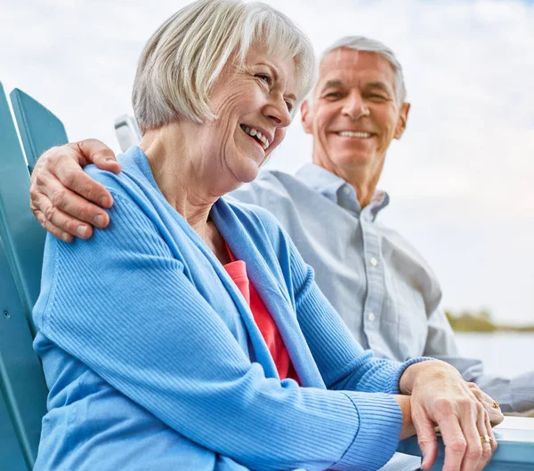 Now What You Call Relaxing Retirement Affectionate Senior Couple Relaxing — Stock Photo, Image
