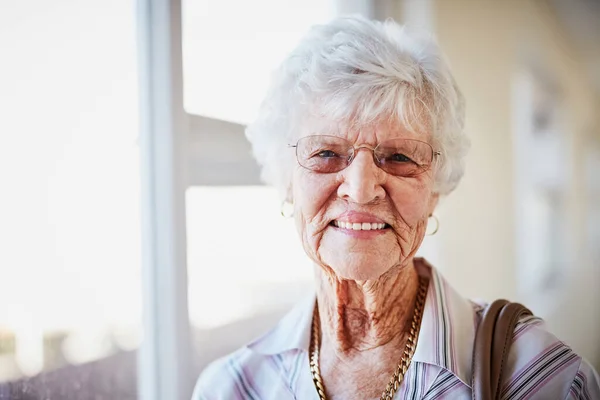 Laten Deze Dag Beginnen Portret Van Een Gelukkige Oudere Vrouw — Stockfoto