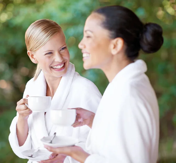 Freundinnen Wellnessbereich Mit Tee Glücklich Mit Selbstpflege Und Wellness Verbringen — Stockfoto