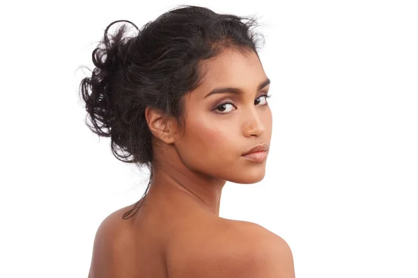 Portret Huidverzorging Indiase Vrouw Met Make Dermatologie Salon Behandeling Geïsoleerd — Stockfoto