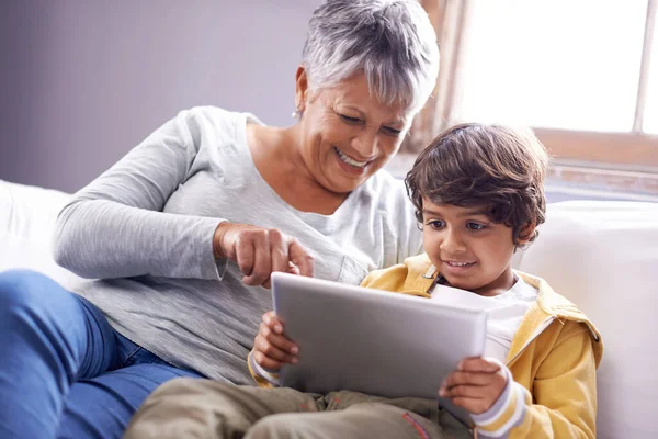 Tablet Grandmother Kid Education App Home Living Room Sofa Happiness — Stock Photo, Image