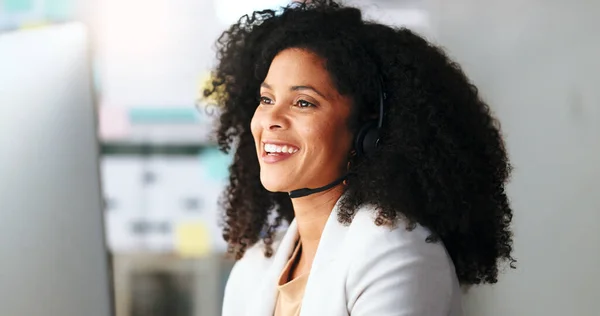 African American Female Sales Customer Service Agent Working Call Centre — Stock Photo, Image