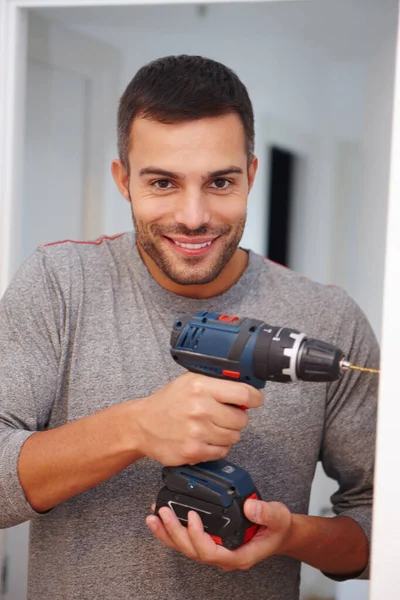 Drilling Drywall Portrait Smiling Young Man Drilling Hole Wall — Stock Photo, Image