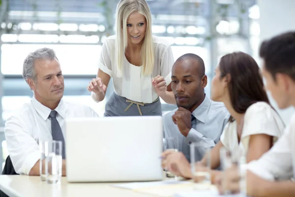 Gedreven Enthousiast Het Bedrijfsleven Een Groep Zakenmensen Een Vergadering — Stockfoto