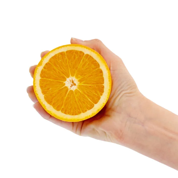 Збагатіть Свій Раціон Обрізаний Студійний Знімок Наполовину Апельсина Руці Осіб — стокове фото