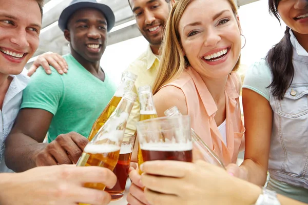 She Loves Being Friends Closeup Portrait Group Friends Enjoying Drinks — Stock Photo, Image