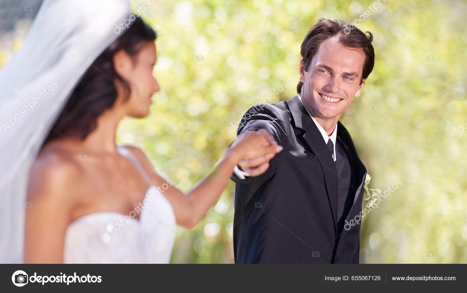 pidiendo matrimonio fotos stock, imágenes de Hombre pidiendo matrimonio royalties |