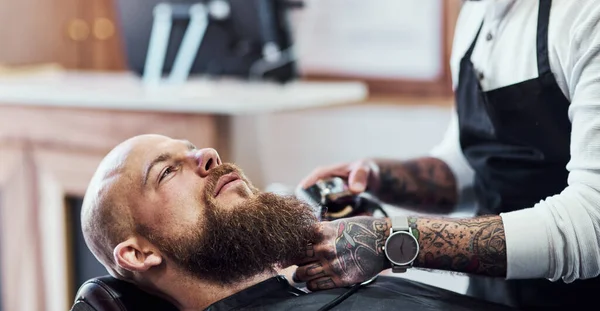 Favorite Look Rock Handsome Young Man Getting His Beard Trimmed — Stock Photo, Image