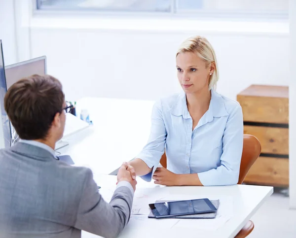 Now See Eye Eye Serious Businesswoman Shaking Hands Male Colleague — Stock Photo, Image