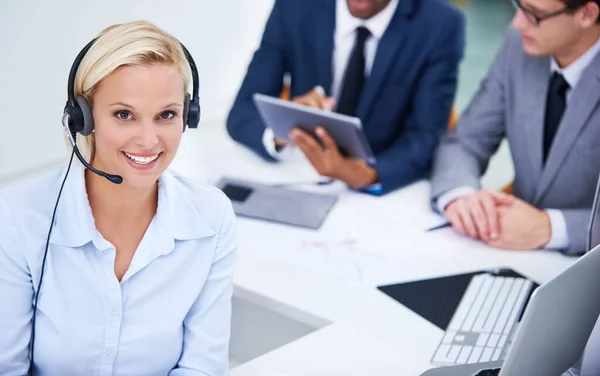 Let Make Your Day Bit Easier Portrait Businesswoman Wearing Headset — Stock Photo, Image