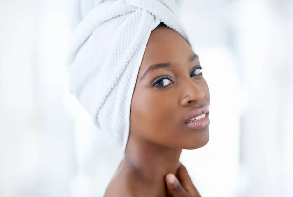 Love Skin Youre Beautiful Young Woman Her Daily Beauty Routine — Stock Photo, Image