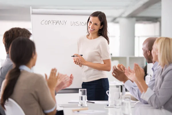 Inspiring Presentation Businesswoman Giving Presentation Her Colleagues — Stock Photo, Image