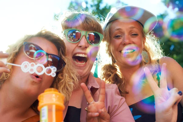 Carefree Fun Group Happy Young Women Having Fun Blowing Bubbles — Stock Photo, Image