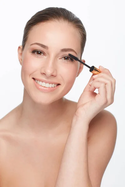 Getting Ready Night Out Gorgeous Young Woman Applying Makeup — Stock Photo, Image