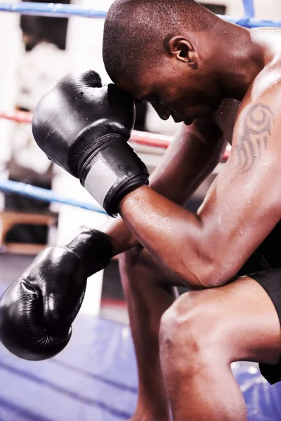 Defeat Only Temporary Boxer Taking Moment Losing Fight — Stock Photo, Image