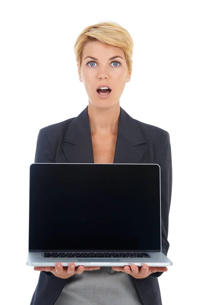 Csodálom Ezt Laptopot Egy Fiatal Üzletasszony Megmutatja Laptop Üres Képernyőjét — Stock Fotó