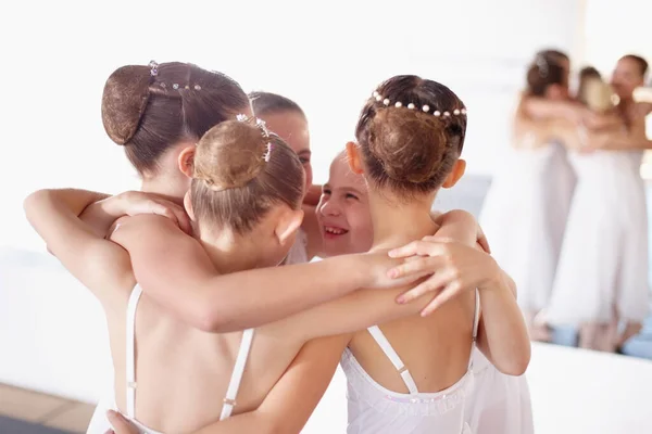 Ballet Friends Hug Girl Children Smile Fun Dance Studio Learn — Stock Photo, Image