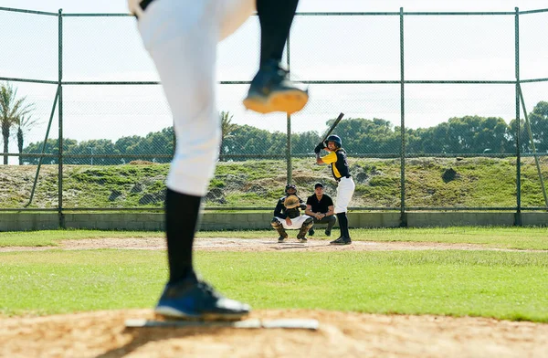 Készen Áll Bálra Egy Fiatal Baseball Játékos Labdázik Egy Meccs — Stock Fotó