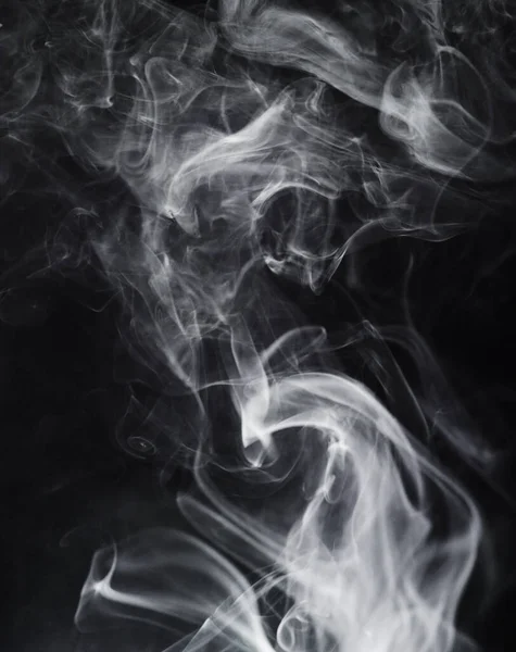 白色的烟雾 蒸气和雾气在平底或透明的背景上隔离 香或火焰燃烧 有干冰和粉末喷雾 烟雾和冷凝 带有抽象 — 图库照片
