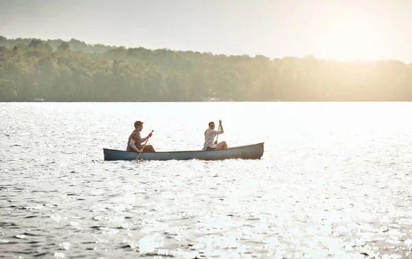 Nothing Says Relax Canoe Ride Lake Young Couple Going Canoe — Stock Photo, Image