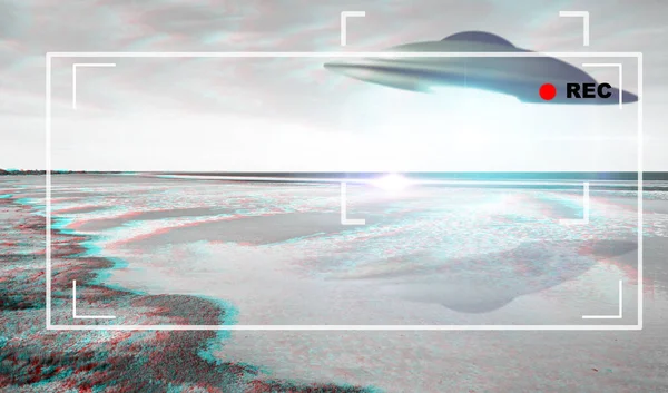 不明飞行物 外星人 摄象机屏幕上的取景器 一架宇宙飞船在51区上空飞行 照相机 宇宙飞船和带有碟子的阴谋理论在展览中记录了对外星人的目击 — 图库照片