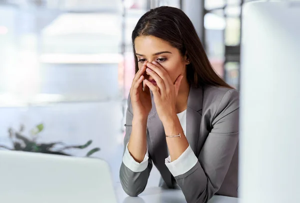 Her Deadlines Proving Impossible Meet Young Businesswoman Looking Stressed Out — Stock Photo, Image