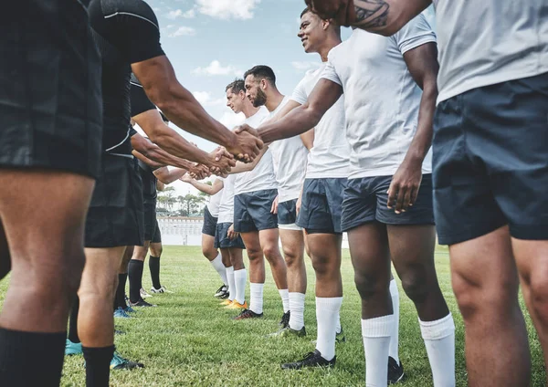 Dobrá Hra Skupina Mladých Rugby Hráčů Potřást Navzájem Rukou Aby — Stock fotografie