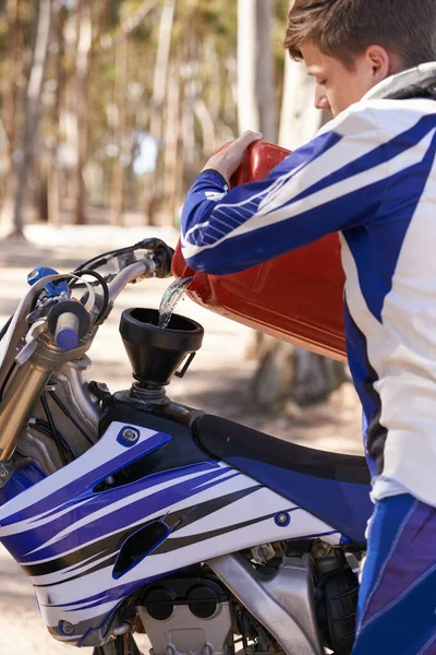 Fuelling His Ride Young Motocross Rider Filling His Bikeamp039S Gas — Stock Photo, Image