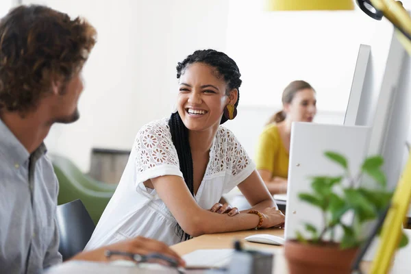 Happy Woman Laughing People Office Talking Speaking Business Research Project — Stock Photo, Image