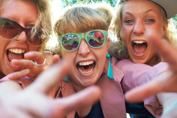 Take Enthusiasm Next Level Group Girlfriends Enjoying Themselves Outdoor Festival — Stock Photo, Image