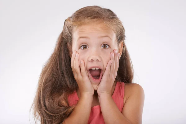 Cosi Scioccata Immagine Ritagliata Una Bambina Che Sembra Sorpresa — Foto Stock