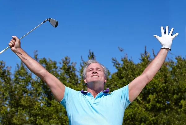 Vinnare Sport Och Gammal Man Med Händerna Upp Golf Firande — Stockfoto
