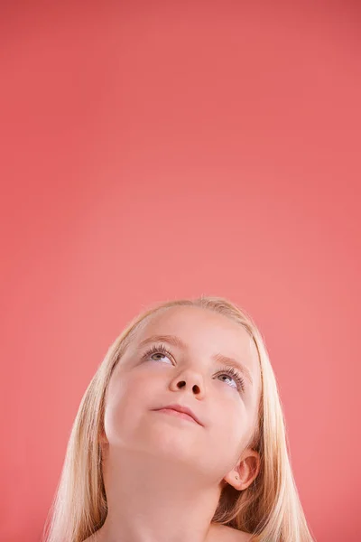 Looks Intresting Studio Shot Young Girl Posing Orange Background — Stock Photo, Image