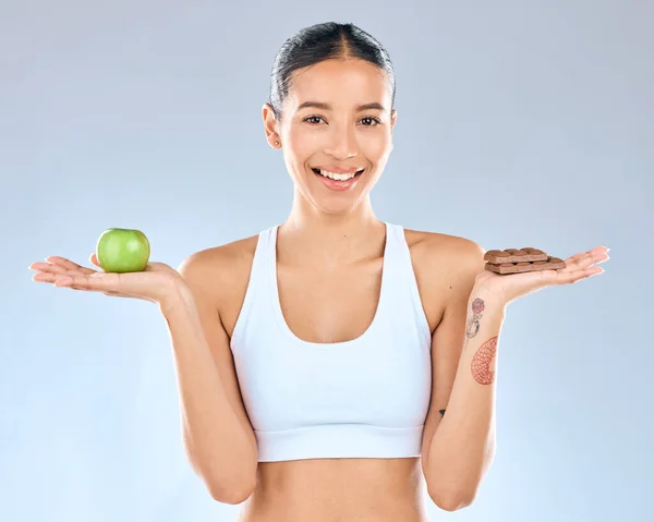 Only Options Studio Shot Young Woman Holding Slab Chocolate Apple — Stock Photo, Image