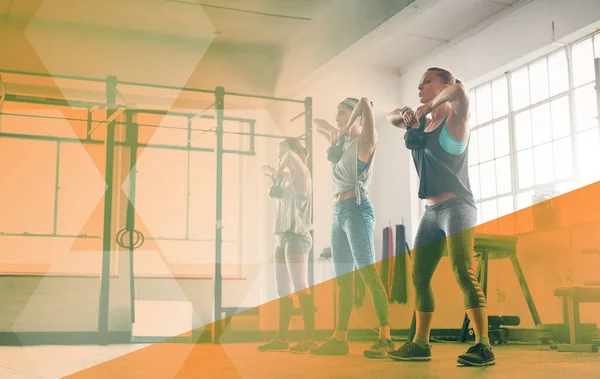 Kettlebell Fitness Och Kvinnor Gym För Träning Träning Och Träningsmål — Stockfoto