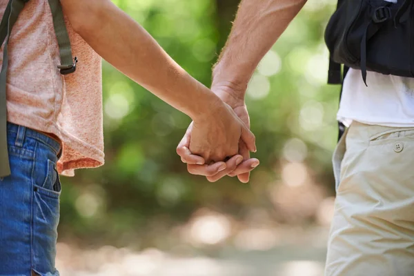 Nenhum Caminho Muito Longo Quando Estamos Juntos Casal Afetuoso Mãos — Fotografia de Stock