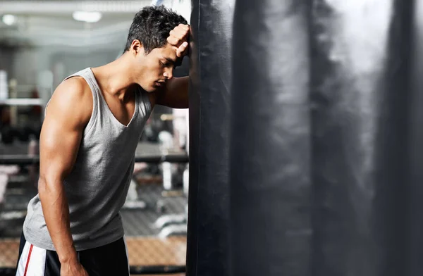 Life Always Throws Him Punch Muscular Young Man Leaning Boxing — Stock Photo, Image