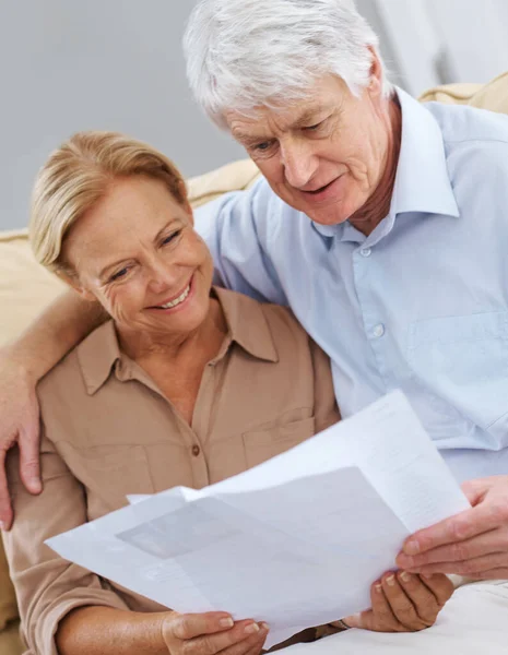 Did Good Month Happy Senior Couple Looking Documents Together — Stock Photo, Image