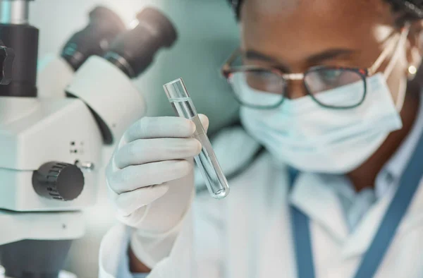 Theres Always Something New Discover Young Scientist Working Samples Lab — Stock Photo, Image