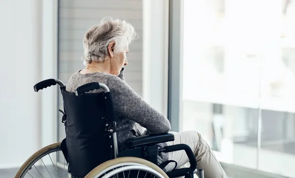Moje Wspomnienia Wszystkim Mam Starszy Kobieta Siedzi Wózku Inwalidzkim — Zdjęcie stockowe