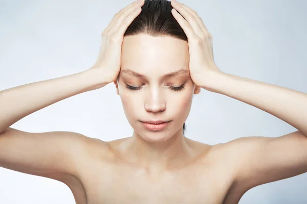 Woman Beauty Hands Head Hair Care Skincare Cosmetics Treatment Gray — Stock Photo, Image