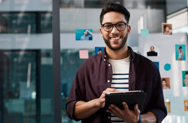 Technologie Porträt Eines Glücklichen Geschäftsmannes Mit Tablet Und Büro Bei — Stockfoto