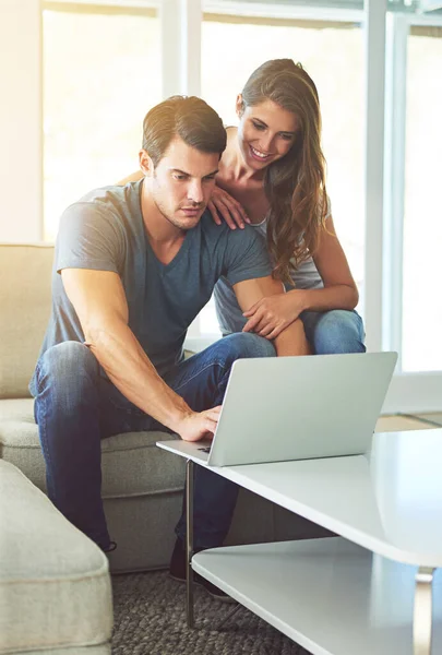 Have Look Young Couple Using Laptop Home —  Fotos de Stock