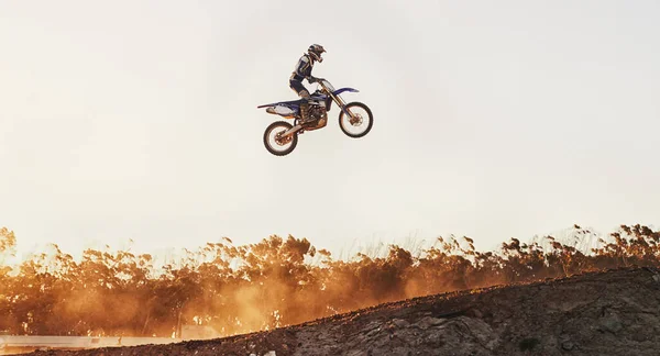 Dejando Pista Sus Espejos Disparo Motocross Aire Durante Una Carrera — Foto de Stock