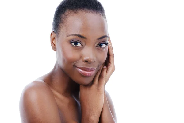 Heeft Vertrouwen Haar Glimlach Een Aantrekkelijk Afrikaans Amerikaans Model Geïsoleerd — Stockfoto